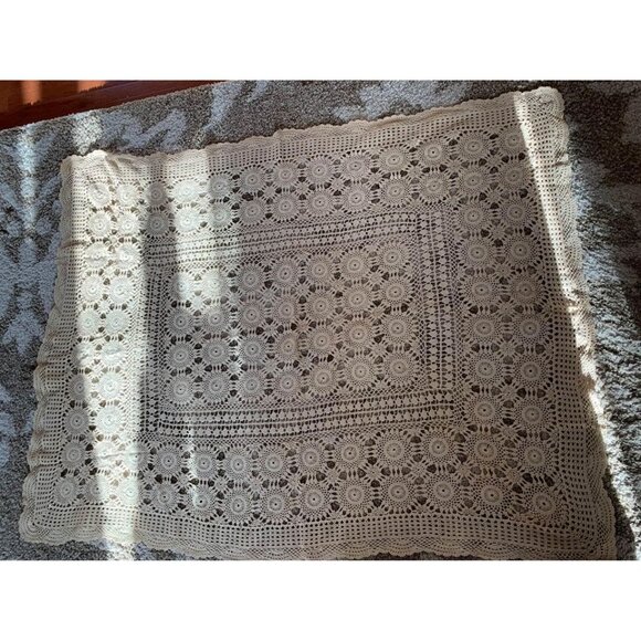 Vintage Crocheted Tablecloth 42 x 68 inches - Picture 2 of 6
